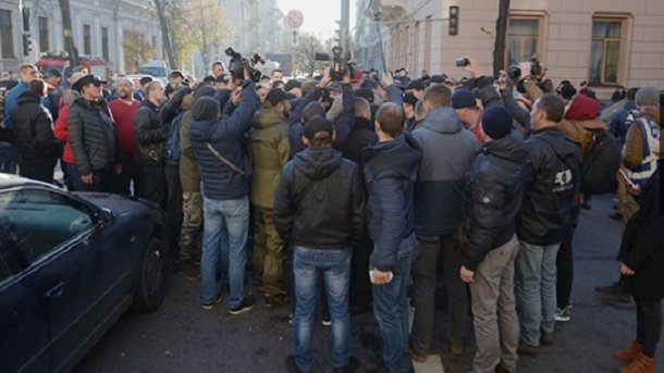 Евробляхеры под Радой Евробляхеры под Радой