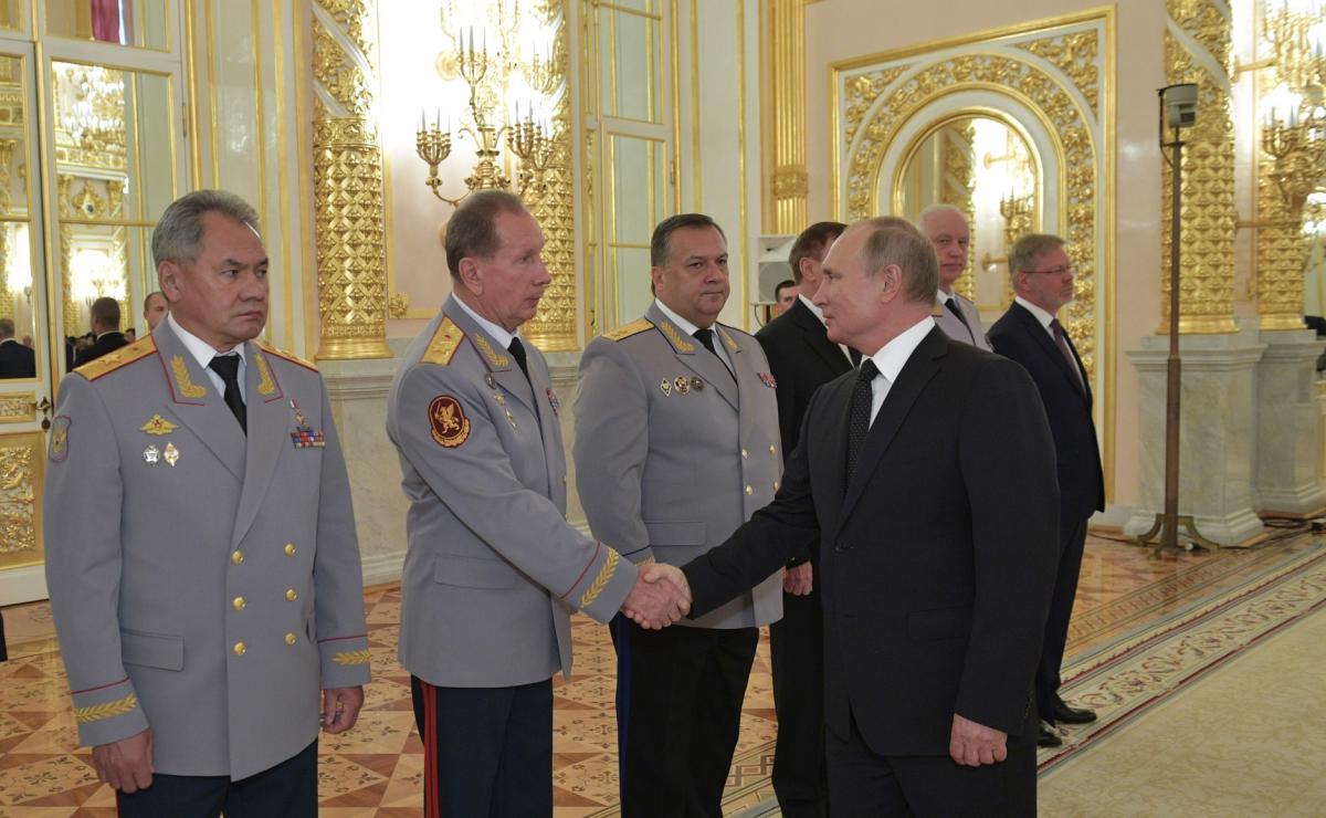 Владимир Путин и Виктор Золотов Владимир Путин и Виктор Золотов