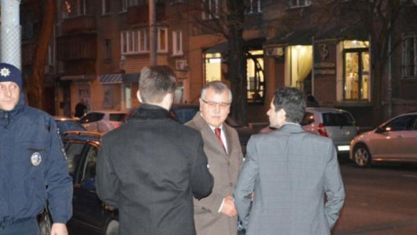 Нападение на Гриценко Нападение на Гриценко