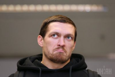 Александр Усик вернулся в Украину и дал пресс-конференцию