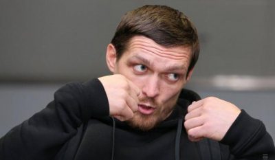 Александр Усик вернулся в Украину и дал пресс-конференцию
