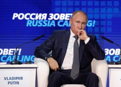 Политолог высмеял заявление о властях Украины, которое Владимир Путин сделал на форуме "Россия зовет"