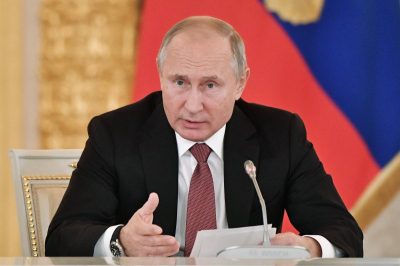 Владимир Путин добровольно не покинет пост президента, считает отставной генерал КГБ - Новости России