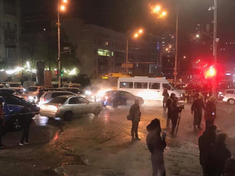 Прорыв трубы на Шота Руставели в Киеве