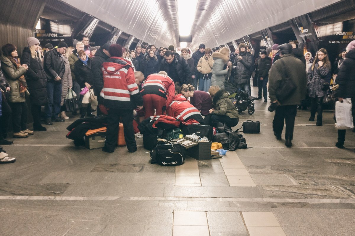 В Киеве на станции метро умерла 9-летняя девочка с ДЦП
