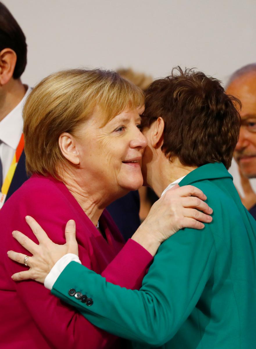 Аннегрет Крамп-Карренбауэр с Ангелой Меркель