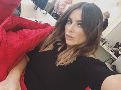 "Смотрю на фото и удивляюсь": Ани Лорак смутила поклонников новым нарядом
