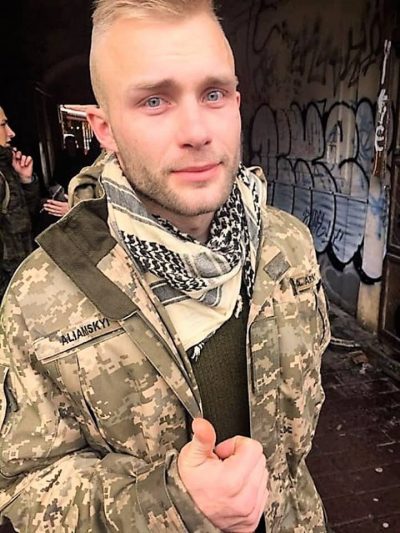 'Герой': Сеть обсуждает парамедика, спасавшего людей после взрыва на ярмарке во Львове