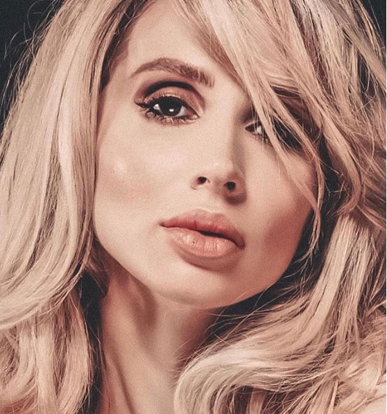 Светлана Лобода показала завораживающее новогоднее фото Светлана Лобода показала завораживающее новогоднее фото