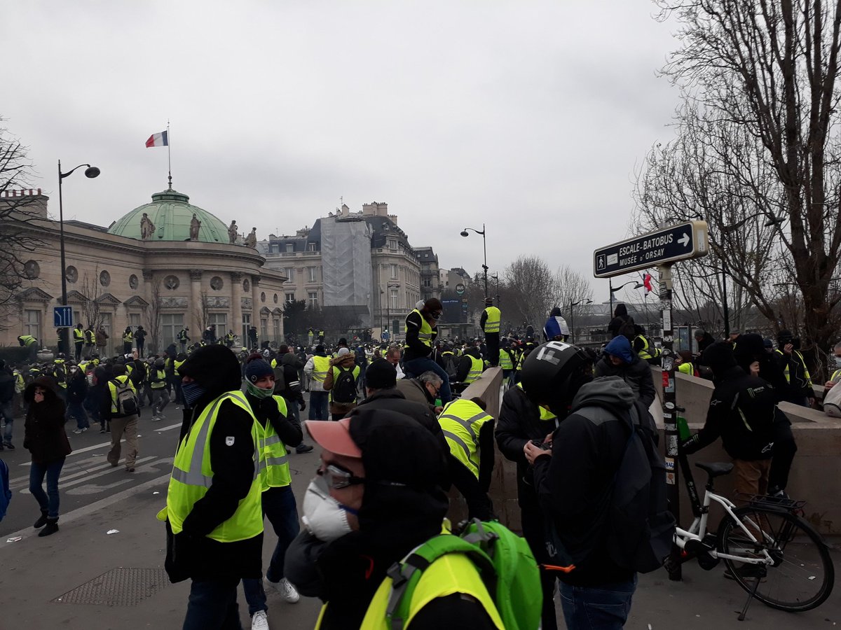 Новые протесты "желтых жилетов"