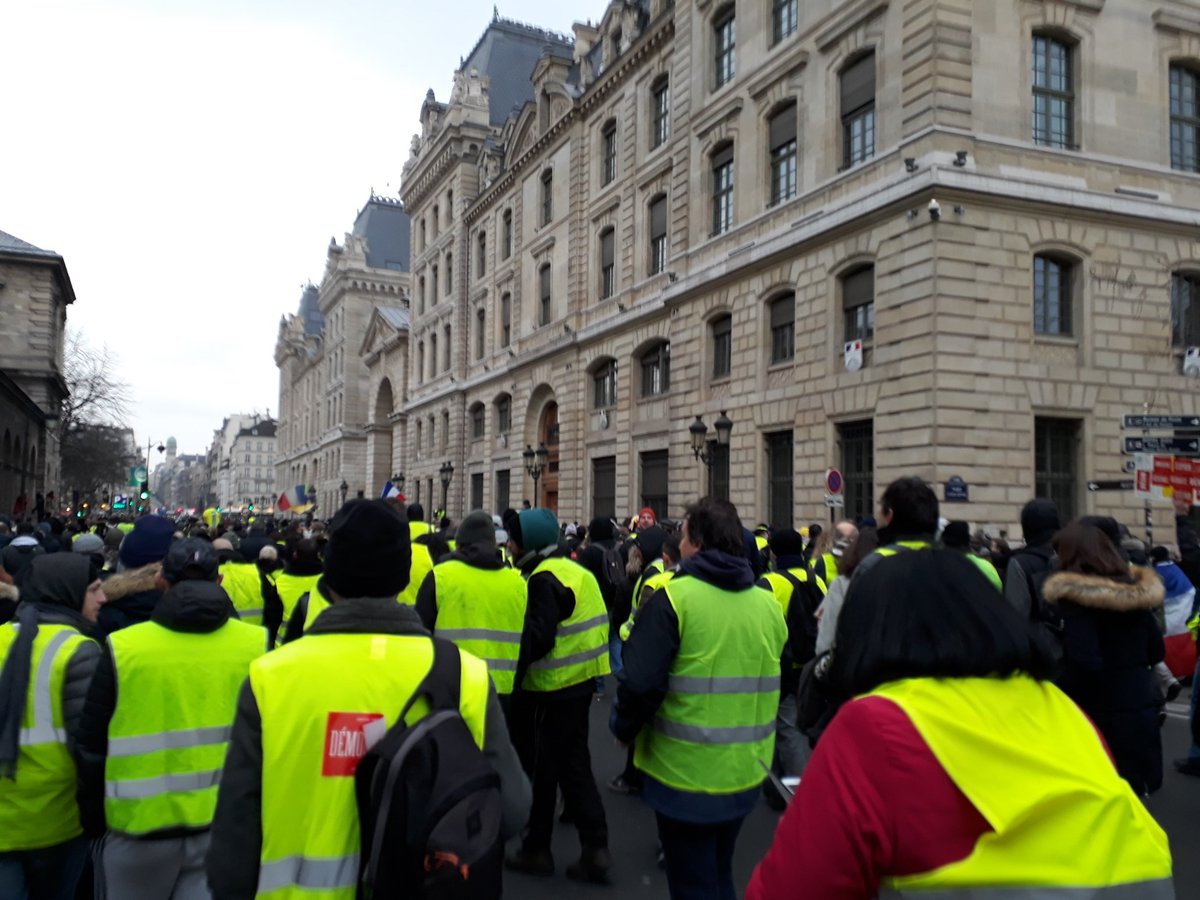 Новые протесты "желтых жилетов"