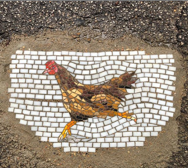 Ямы на дорогах из мозаики Ямы на дорогах из мозаики