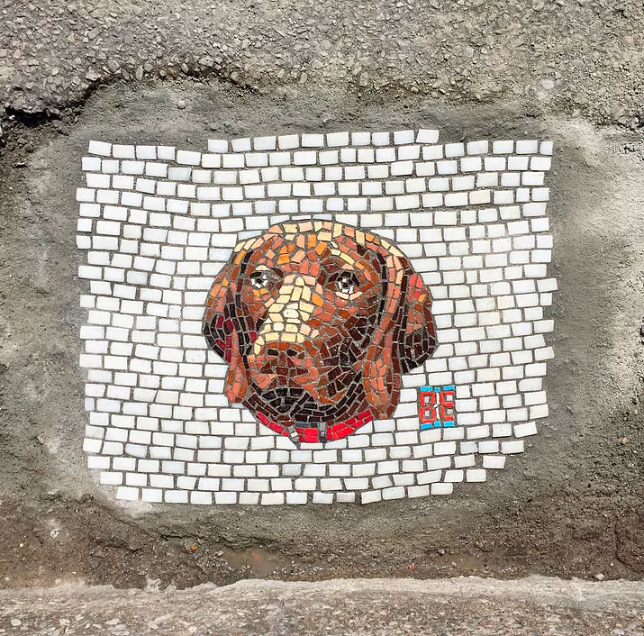 Ямы на дорогах из мозаики Ямы на дорогах из мозаики