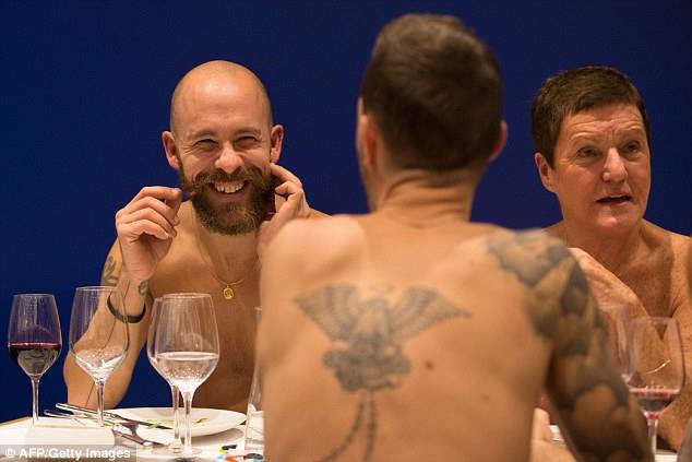 Ресторан для нудистов Ресторан для нудистов