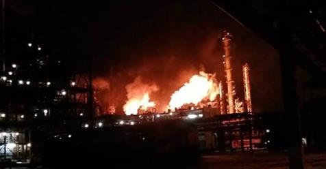 Пожар на заводе "Карпатнефтехим" Пожар на заводе "Карпатнефтехим"