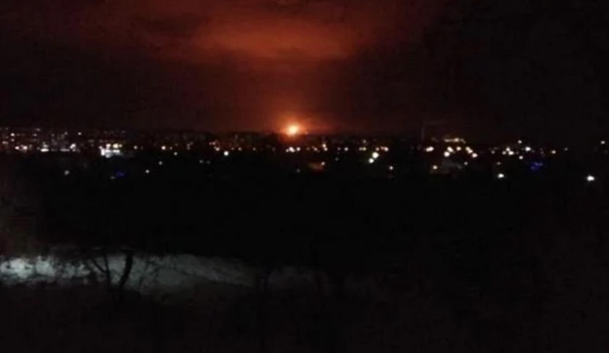 Пожар на заводе "Карпатнефтехим" Пожар на заводе "Карпатнефтехим"