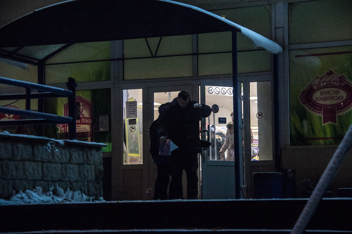 В киевском супермаркете умер мужчина, узнали журналисты