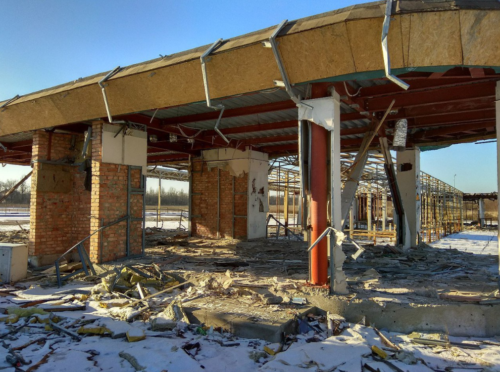 В Донецке от автовокзала "Западный" остались щепки В Донецке от автовокзала "Западный" остались щепки