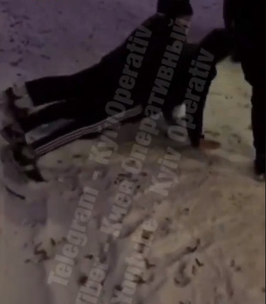 В Киеве подростки избивали людей В Киеве подростки избивали людей