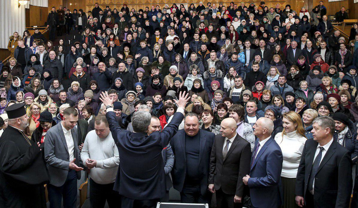 Петр Порошенко на встрече с гражданами на Волыни Петр Порошенко на встрече с гражданами на Волыни