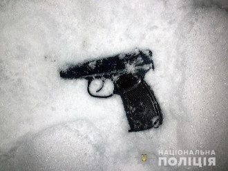 В Киеве из пистолета открыли огонь по школе В Киеве из пистолета открыли огонь по школе