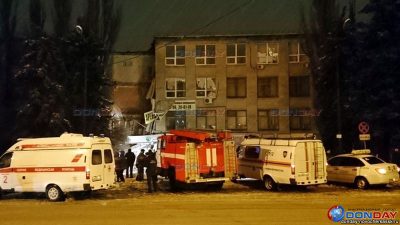 В Новочеркасске из-за обрушения части здания офисного центра никто не погиб, утверждают местные власти В Новочеркасске из-за обрушения части здания офисного центра никто не погиб, утверждают местные власти