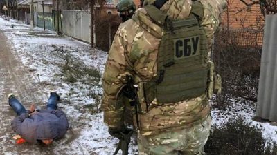 На Донбассе СБУ задержала матерого боевика "ДНР": опубликовано видео