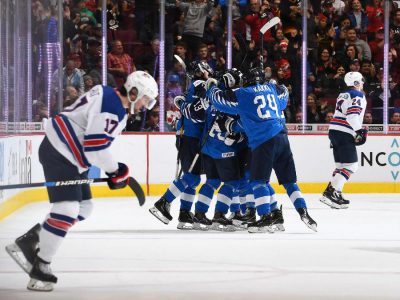 Сборная Финляндии после победы на молодежном ЧМ по хоккею-2019 / IIHF