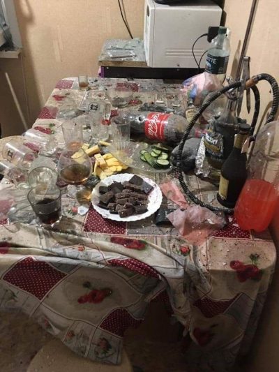 Пьяными разбирали гранату: стали известны подробности смертельного взрыва в Мариуполе