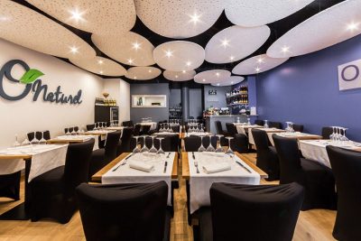 В Париже обанкротился единственный в мире ресторан для нудистов