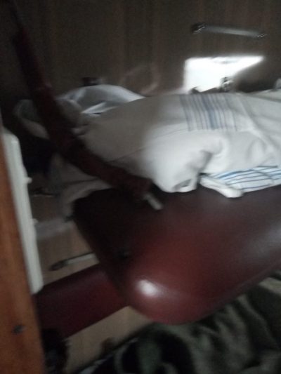 "Все! УЗ обоср*лась по полной!": под депутатом обвалилась полка – пришлось креститься и уповать на томос