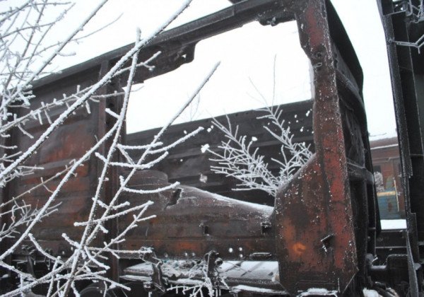 "Разбомбили и справились": В Сети появились снимки разрушенного боевиками поселка на Донбассе