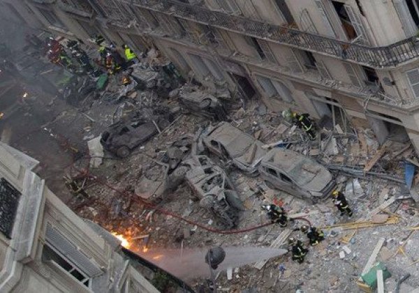 Увеличилось число жертв мощного взрыва в центре Парижа