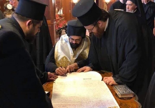 Томос об автокефалии украинской церкви окончательно оформлен, узнали журналисты Томос об автокефалии украинской церкви окончательно оформлен, узнали журналисты