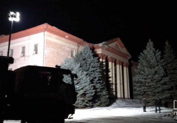 В Кривом Роге обрушилась часть дворца культуры, есть пострадавший В Кривом Роге обрушилась часть дворца культуры, есть пострадавший
