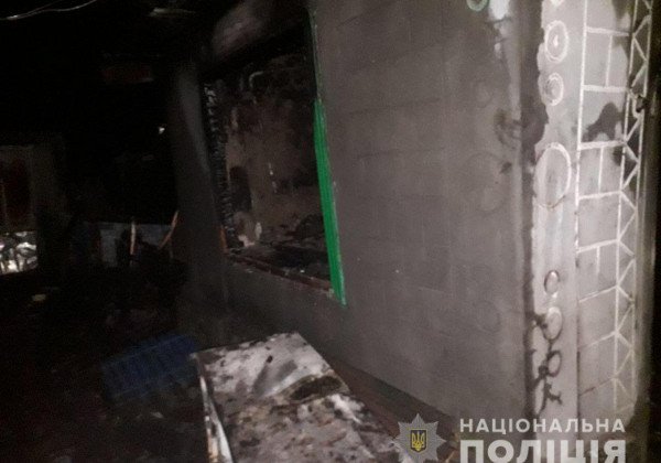 На Запорожье после пожара найдены мертвыми двое детей, их мать покончила с собой На Запорожье после пожара найдены мертвыми двое детей, их мать покончила с собой