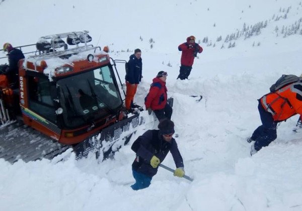 На Закарпатье найдено тело туриста, погибшего в результате схождения лавины На Закарпатье найдено тело туриста, погибшего в результате схождения лавины