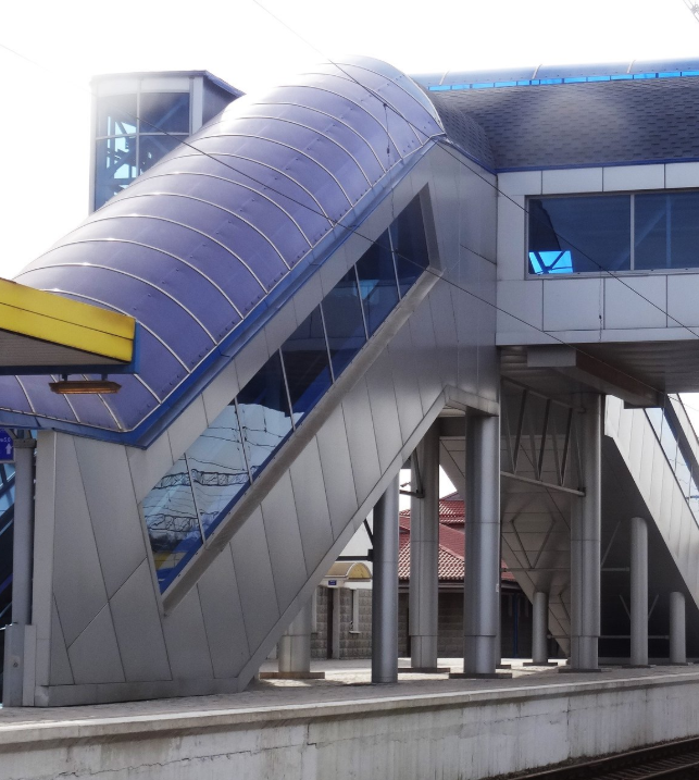 На симферопольском ж/д вокзале "концентрированная смерть", считает блогер