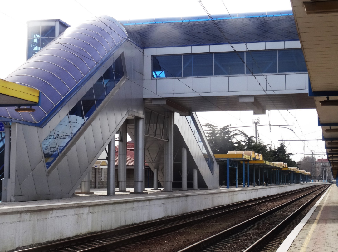 На симферопольском ж/д вокзале "концентрированная смерть", считает блогер