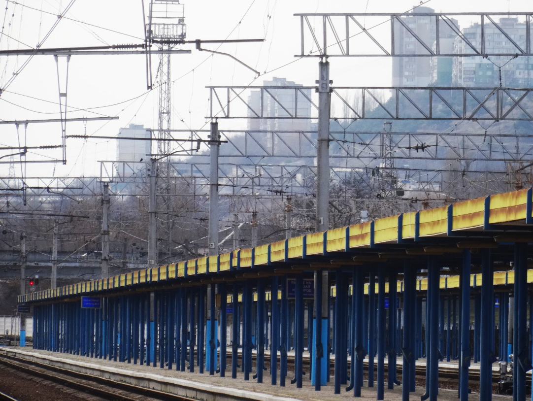 На симферопольском ж/д вокзале "концентрированная смерть", считает блогер