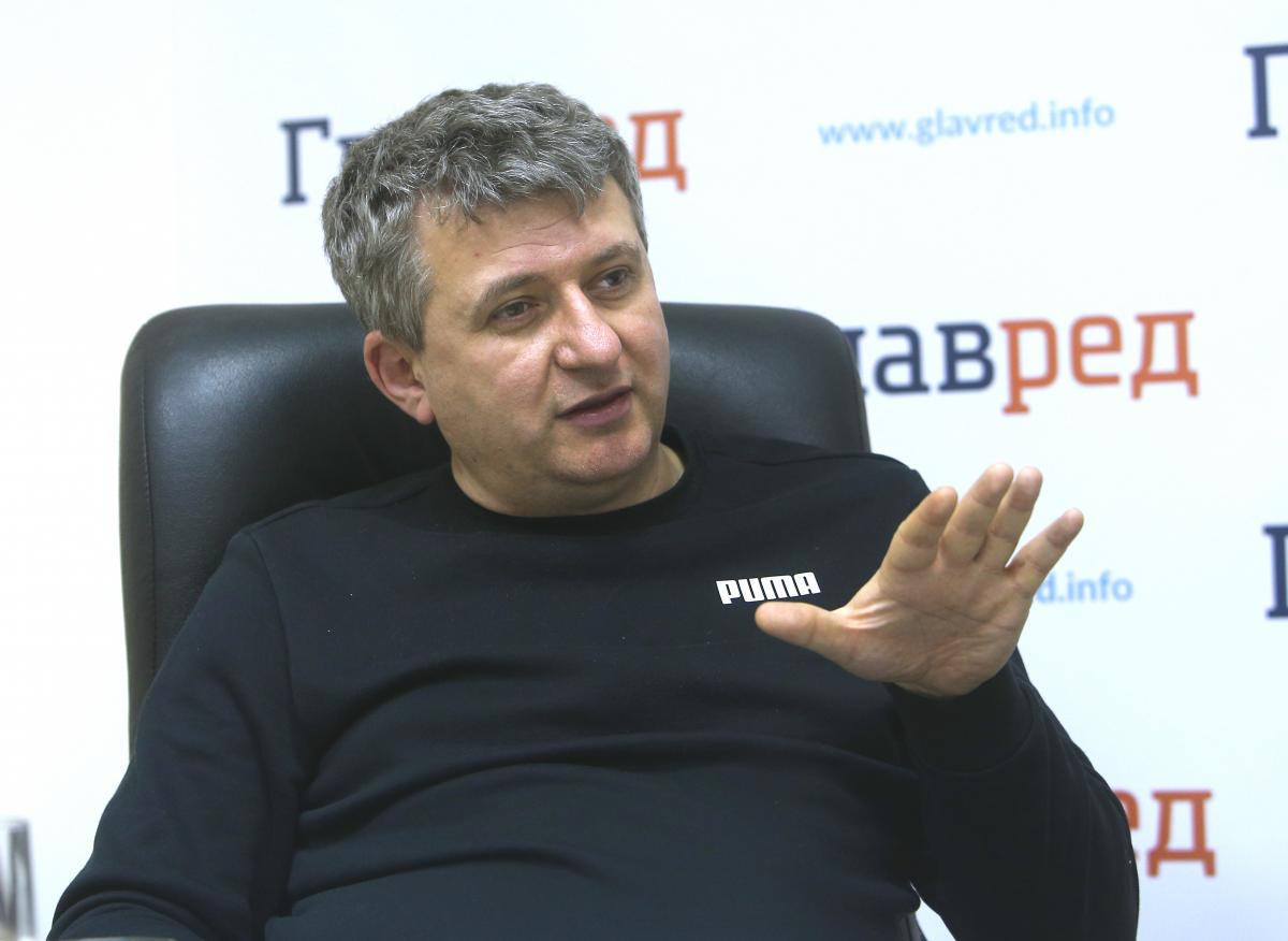 Юрий Романенко