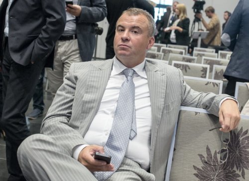 Журналисты узнали, что Олег и Игорь Гладковские заработали на поставке высотомеров для Ан-26 Журналисты узнали, что Олег и Игорь Гладковские заработали на поставке высотомеров для Ан-26