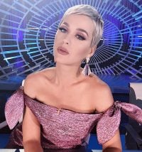 Знамениту співачку паралізувало прямо на сцені: фанати прийшли в жах