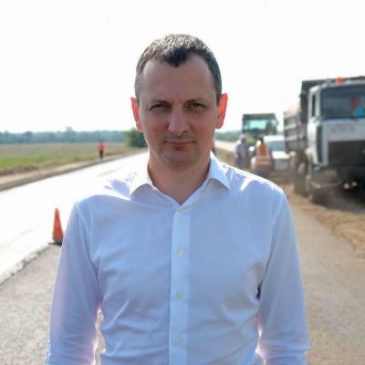 Днепропетровская ОГА будет ремонтировать 1000 км дорог ежегодно - Голик