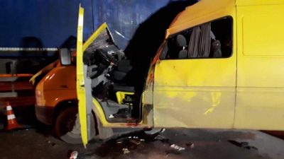 В Виннице в ДТП попал микроавтобус с иностранцами В Виннице в ДТП попал микроавтобус с иностранцами
