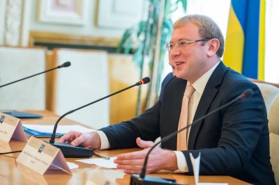 Посол Украины в Канаде продал 2 гектара крымской земли и заплатил в бюджет РФ
