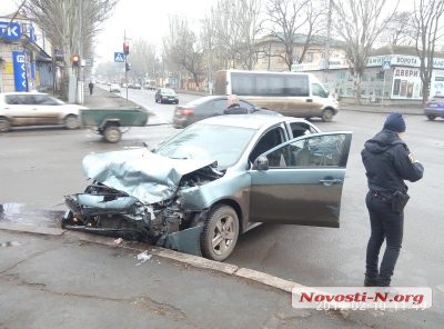 Депутат Николаевского горсовета Сергей Жайворонок угодил в аварию Депутат Николаевского горсовета Сергей Жайворонок угодил в аварию