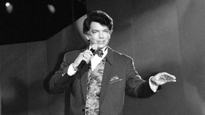 Внезапно умер звезда "Небесных ласточек" и исполнитель песен ''Очи черные'' и ''Три белых коня"