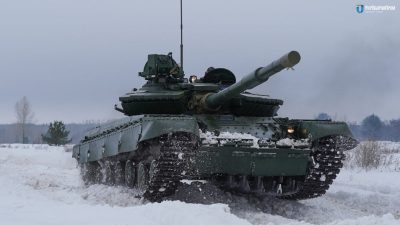 "Танк для нищих": эксперт указал на преимущества украинского танка Т-64 над российским Т-72