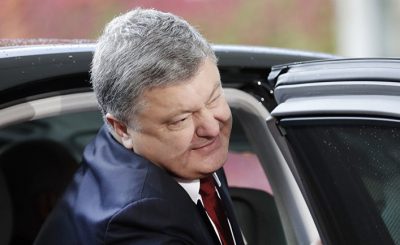 Порошенко назвал сегодняшнюю Украину "историей успеха" и пообещал не прекращать стрелять
